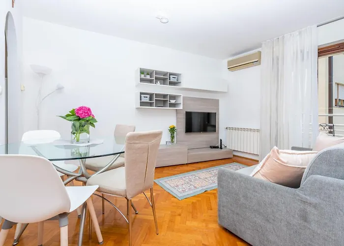 Διαμέρισμα B&a - Center Of