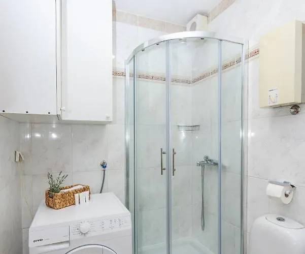 B&a - Center Of * Split