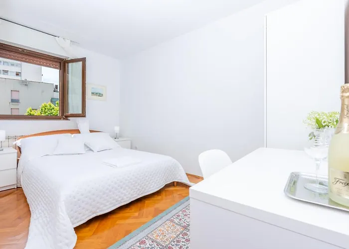 B&a - Center Of Διαμέρισμα *