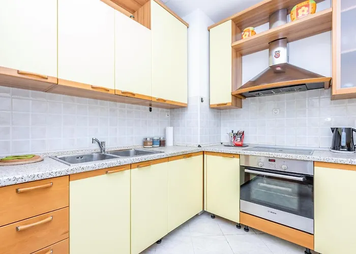 B&a - Center Of * ספליט